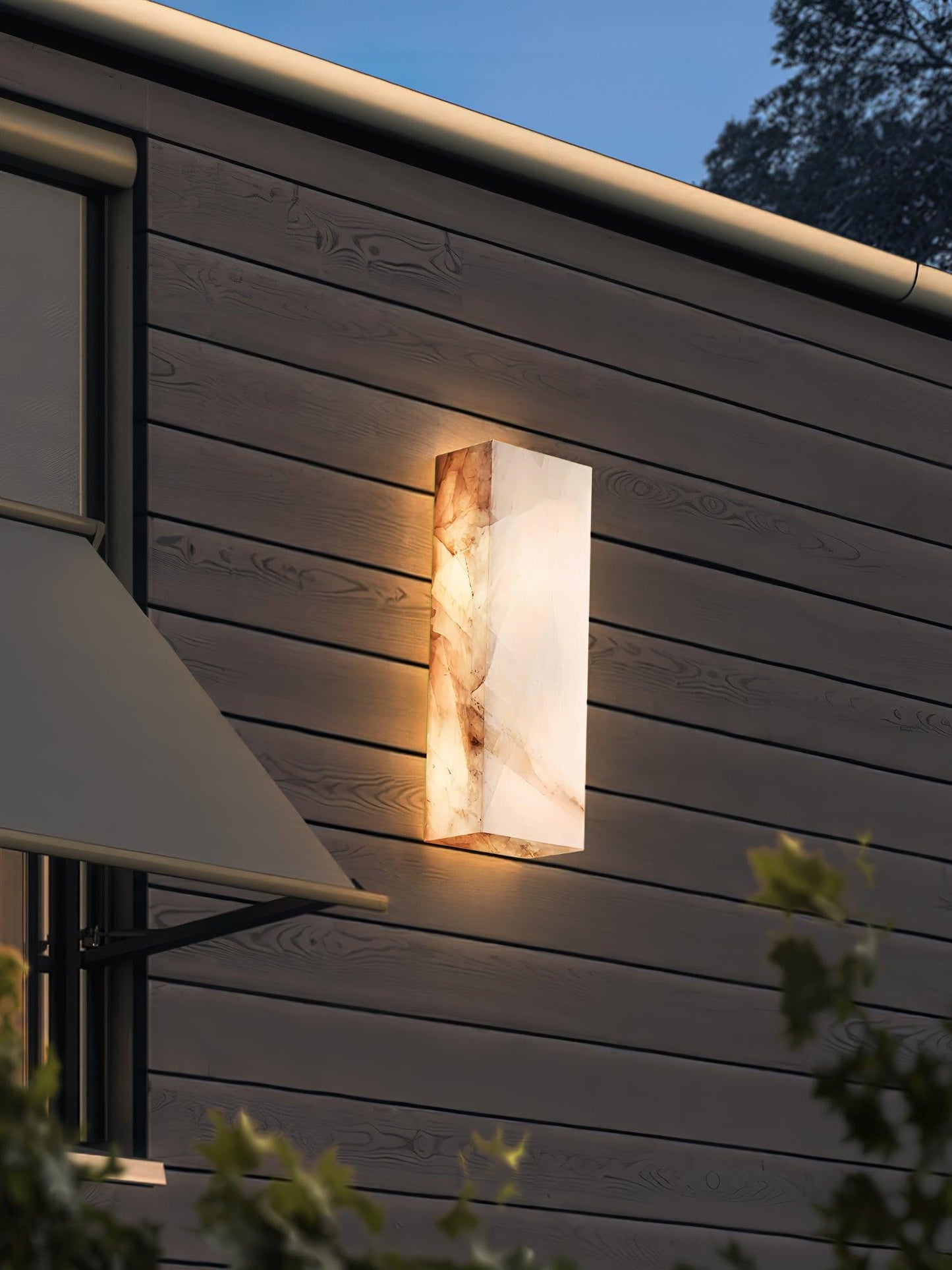 AlabasterGlow | Elegancki Nowoczesny Kinkiet Zewnętrzny LED IP65
