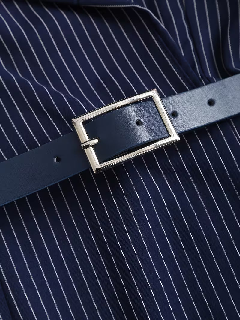 Kobieta Ołówkowa Sukienka Midi w Paski | Elegancka z Otwartymi Klapami na Każdą Okazję