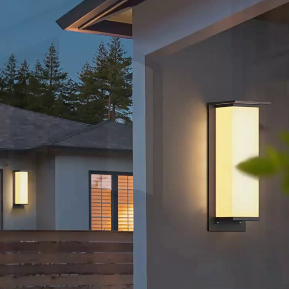 LumaSolar | Elegantny Metalowy Kinkiet Solarny Zewnętrzny do Ogrodu
