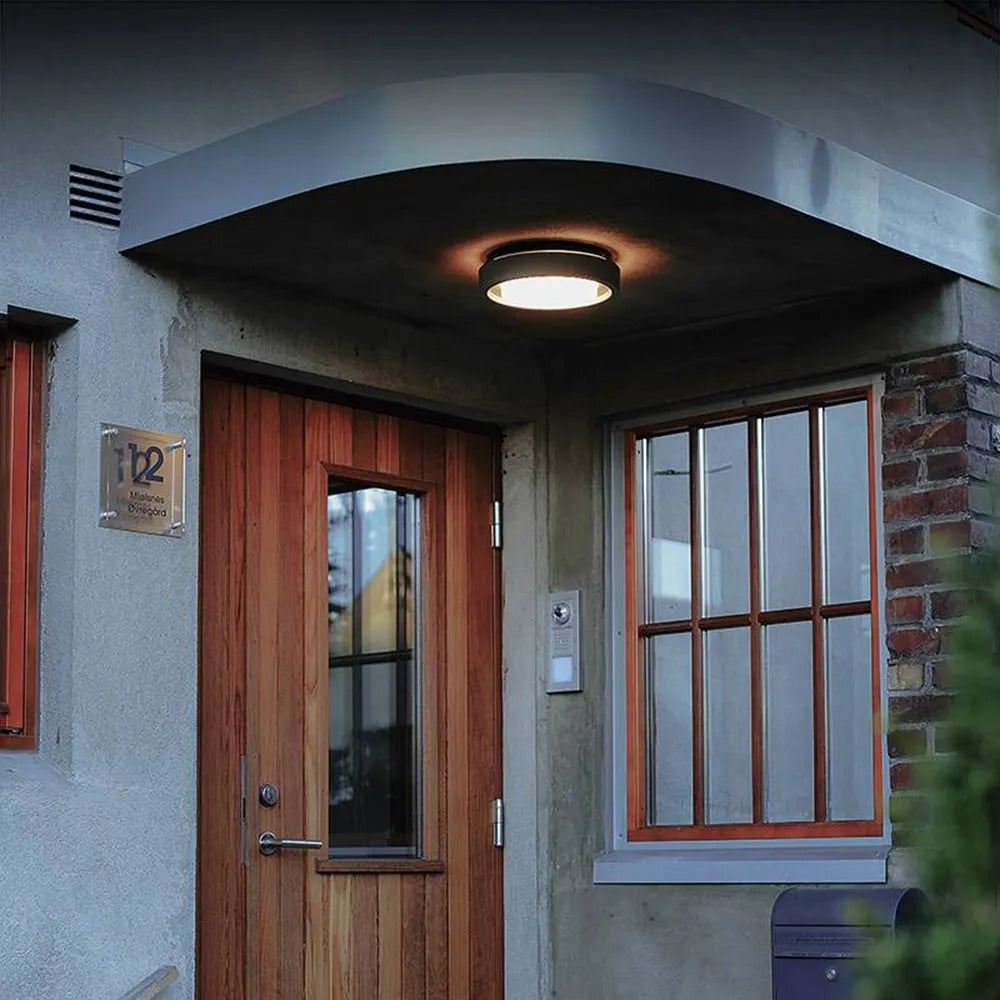 Lumenor | Elegancka Czarna Solarna Lampa Zewnętrzna LED Nad Drzwi