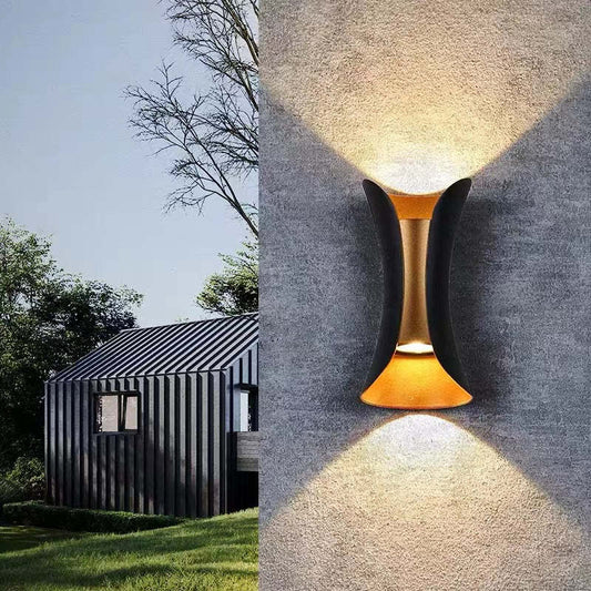 Luminara | Elegantny Metalowy Kinkiet Zewnętrzny LED do Ogrodu