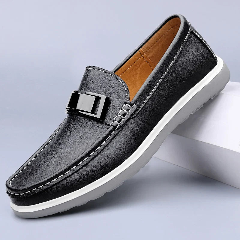 Męskie Skórzane Mokasyny | Eleganckie Wsuwane Buty z Metalowym Detalem
