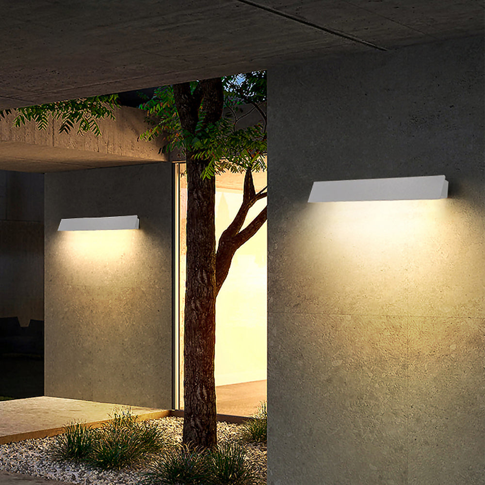 RayLight | Stylish Modern Solar Outdoor LED Wall Sconce