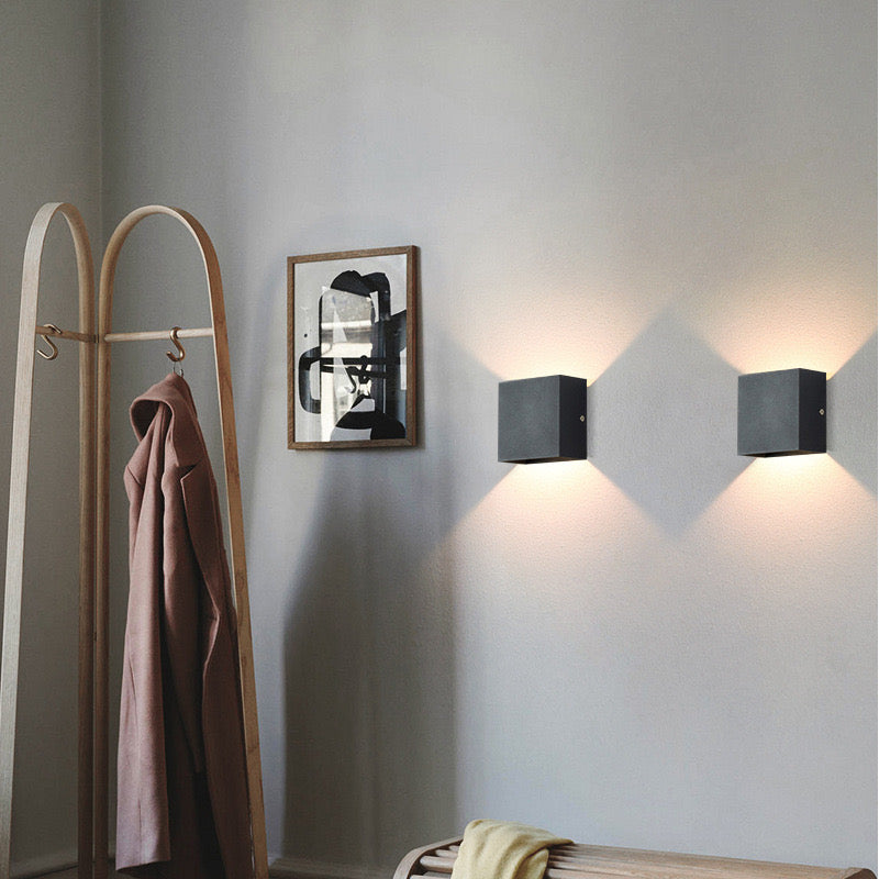 RayMetal | Elegantny Wodoodporny Kinkiet Zewnętrzny LED do Ogrodu