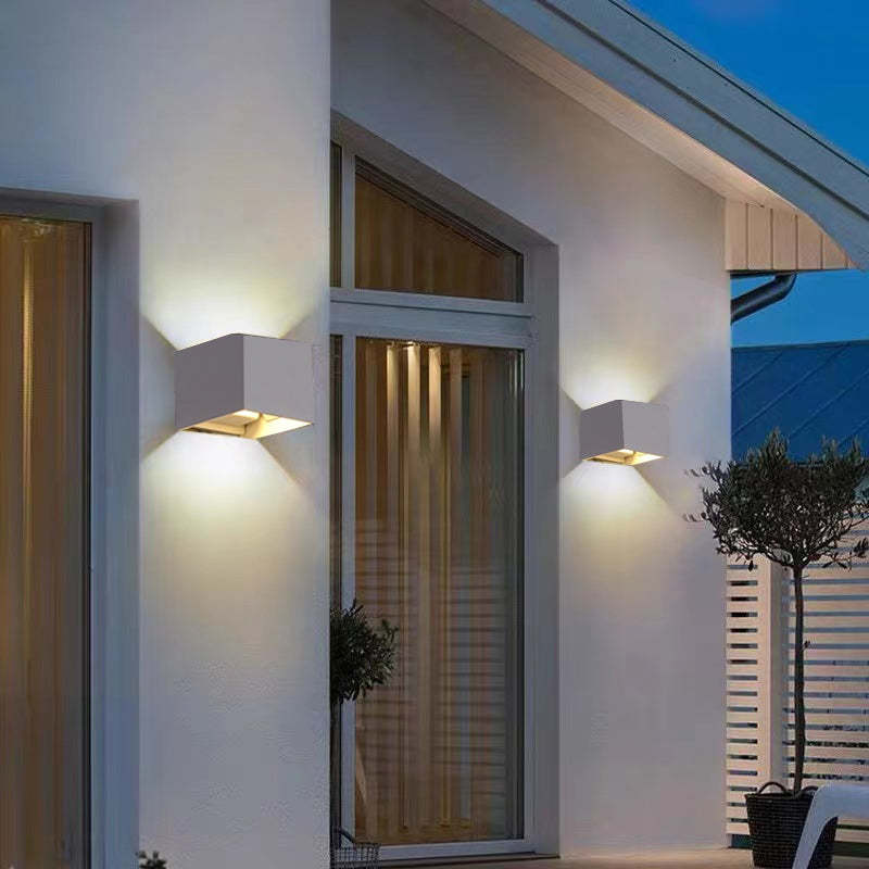RayMetal | Elegantny Wodoodporny Kinkiet Zewnętrzny LED do Ogrodu