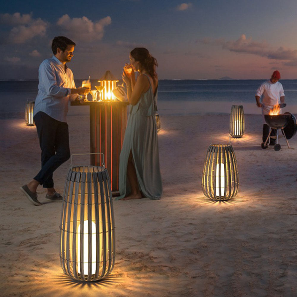 RayVintage | Elegancka Drewniana Lampa Ogrodowa z Naturalnym Urokiem