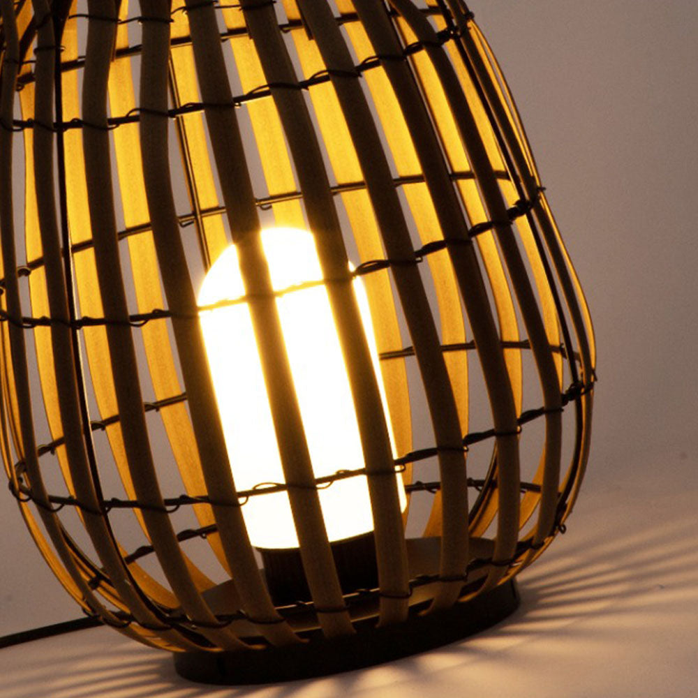 RayVintage | Elegancka Drewniana Lampa Ogrodowa z Naturalnym Urokiem